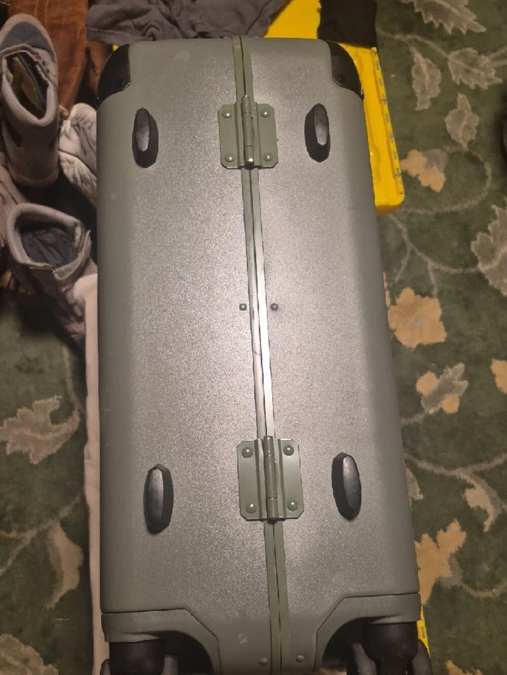 Traveler Series Hard Shell Carry Case - Silver